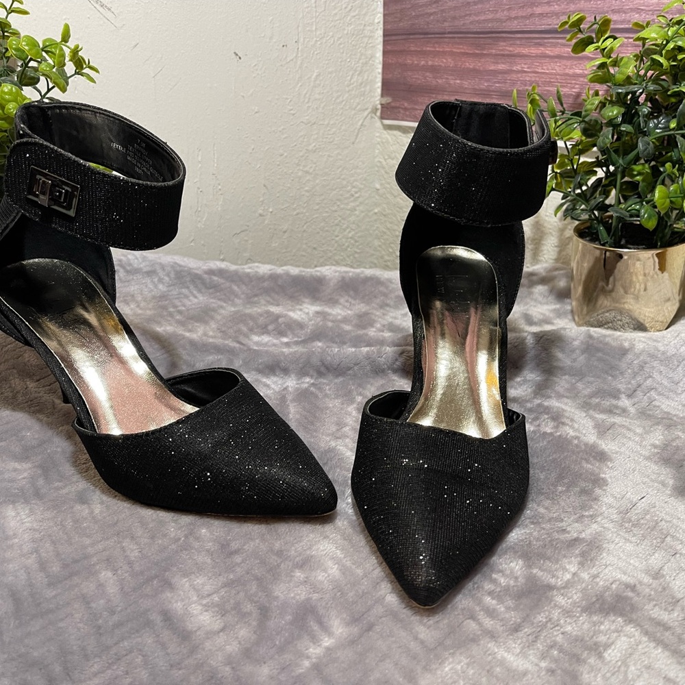 Nicole Black Heels with Ankle Strap and Pointed Toe